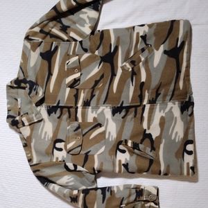 Camouflage fleece-lined full-zip shirt jacket